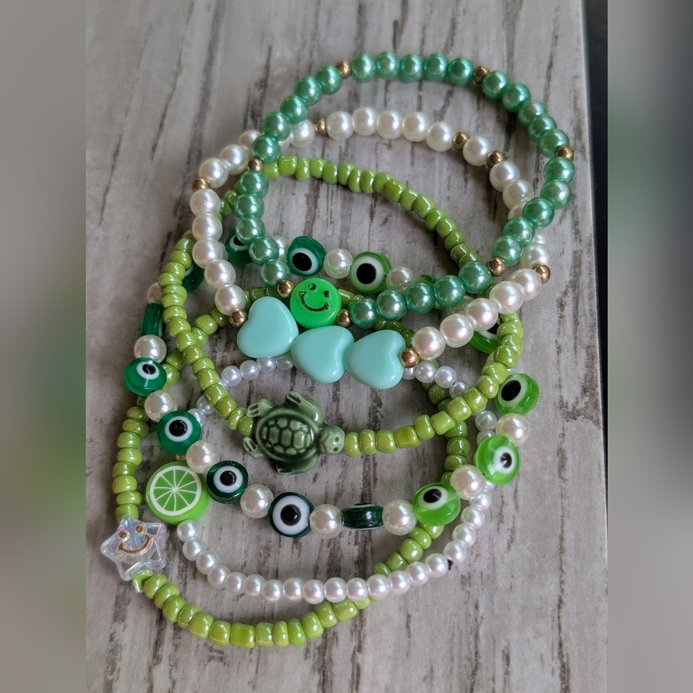 Green and White Beaded Bracelet Set Of 6 - Picture 2 of 2